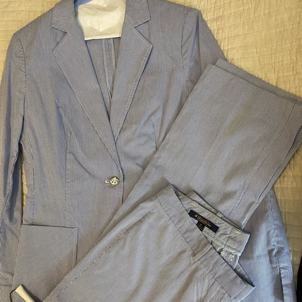 Searsucker suit